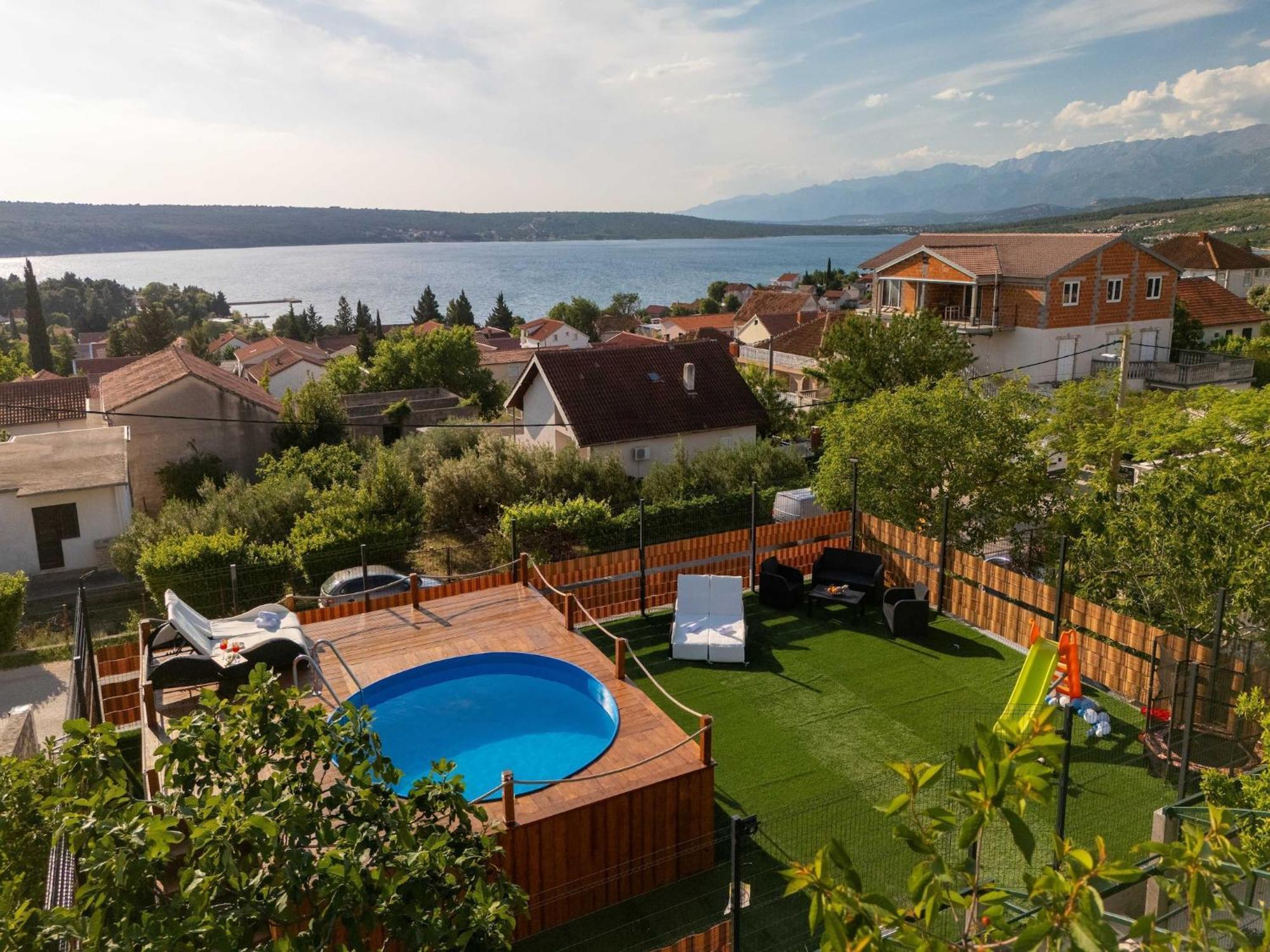 Apartments Milic - One Bedroom Apartment With Sea View And Terrace Gornji Karin Dış mekan fotoğraf