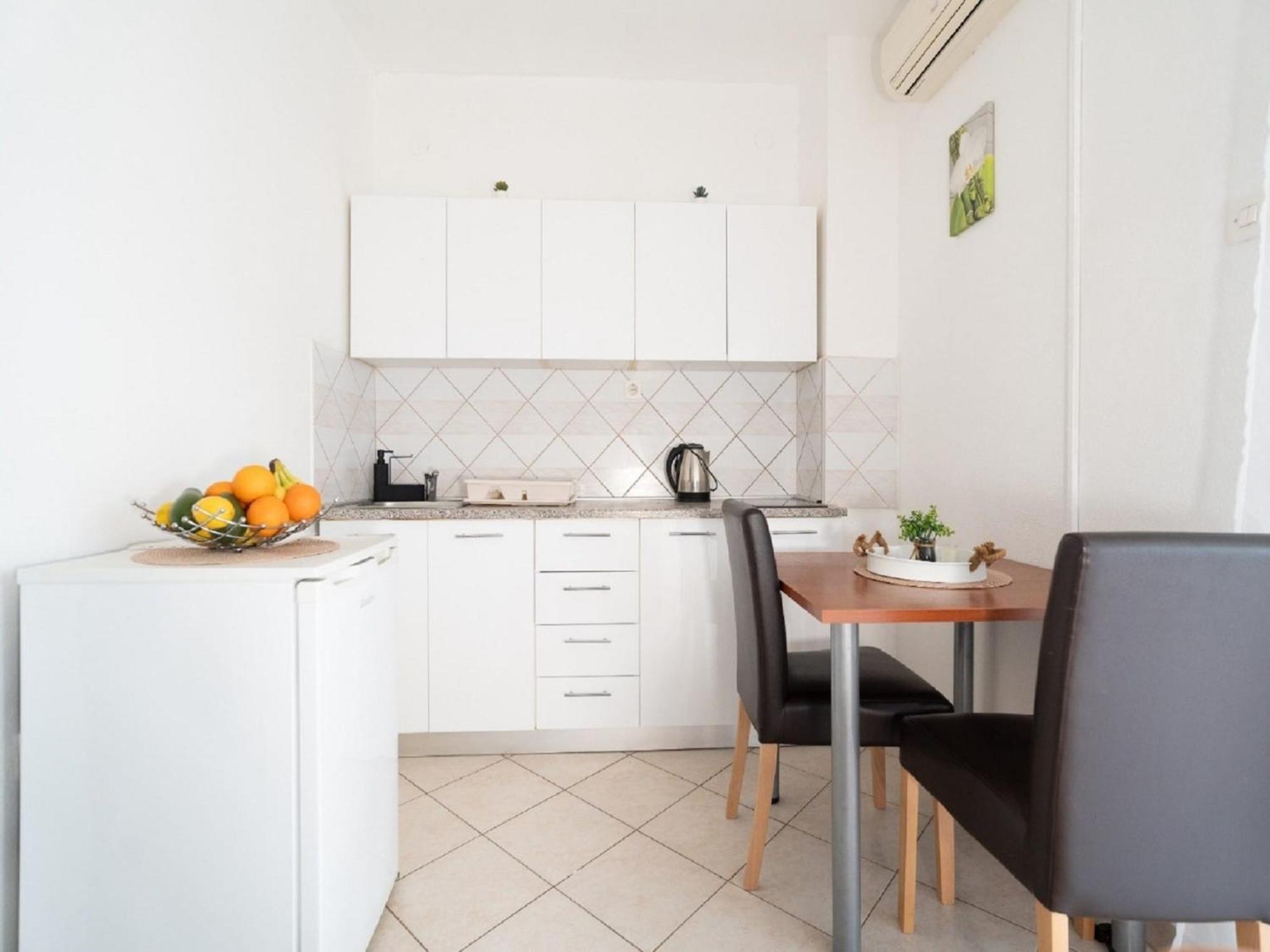 Apartments Milic - One Bedroom Apartment With Sea View And Terrace Gornji Karin Dış mekan fotoğraf